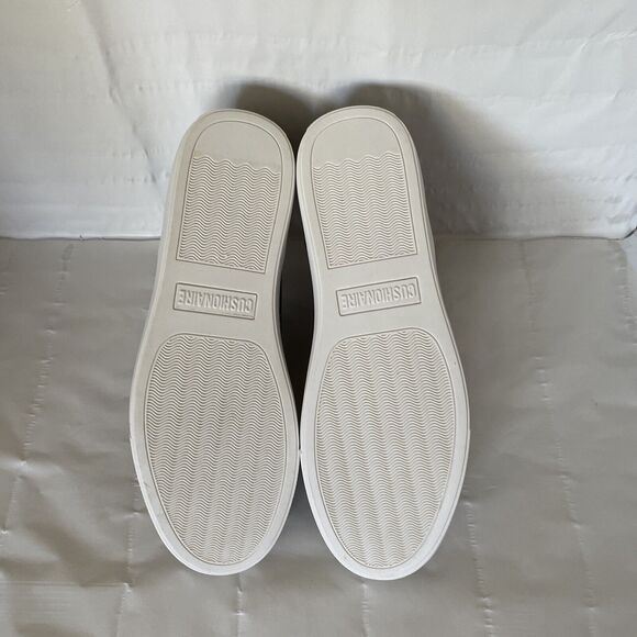 CUSHIONAIRE Rebel Chelsea Boots Snake Print Pull On Flat Bootie Size 7.5 - Picture 7 of 9